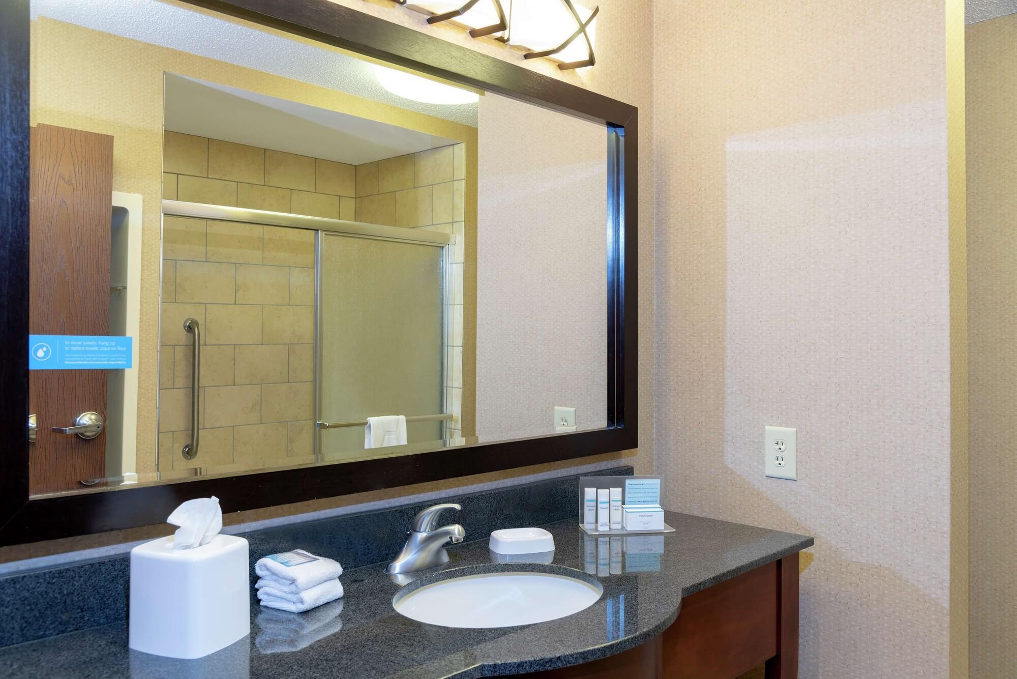 Hampton Inn Warsaw Εξωτερικό φωτογραφία